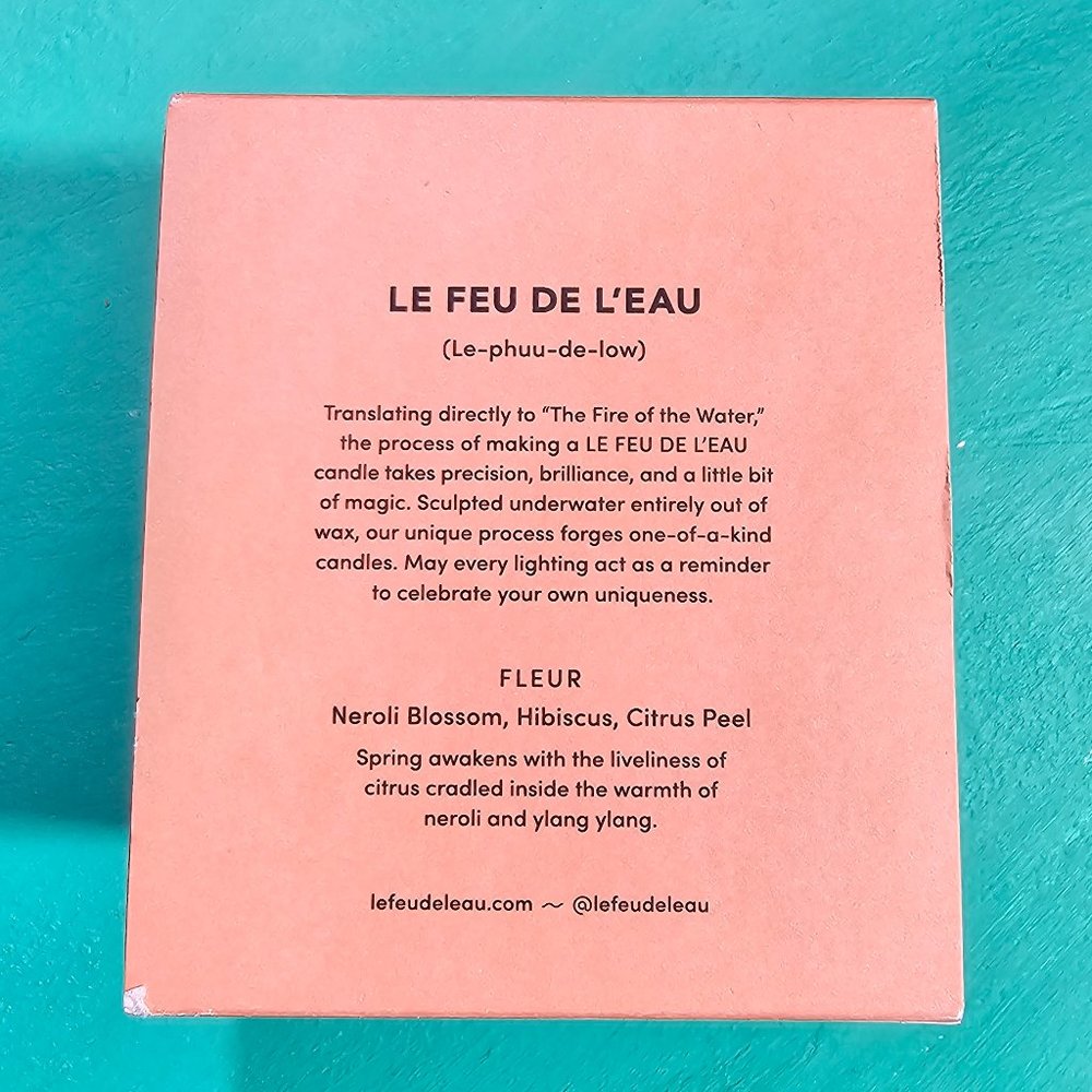 🏷️NEW Le Feu De L'eau Scented Candle - Fleur (Floral) - Picture 5 of 10